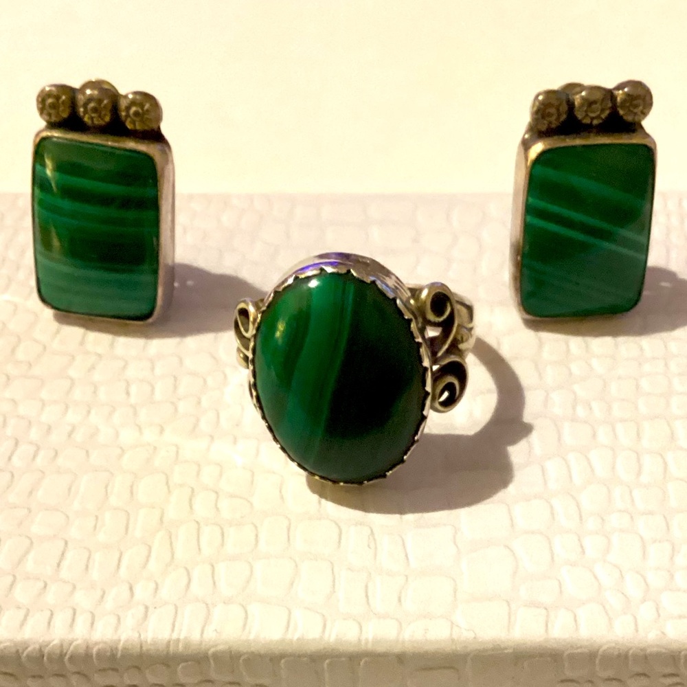 Vintage initialed sterling silver Native Malachite Ring & clip on earrings
